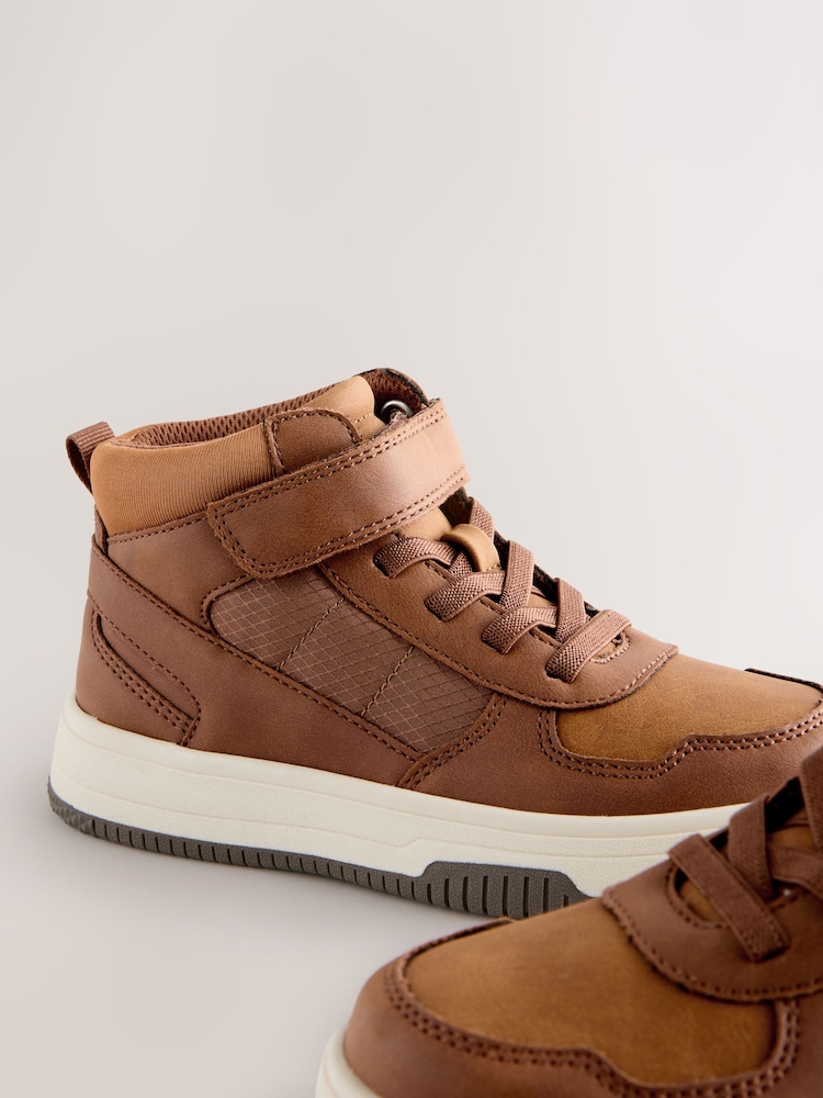 Hellbraun - Turnschuh mit hohem Schaft - Bild 5 von 5 Hellbraun - Turnschuh mit hohem Schaft - Bild 5 von 5