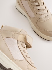 Neutrale Farbe - Turnschuh mit hohem Schaft - Bild 5 von 7