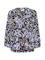 Kaffe KAjanne V-Notch Neck 3/4 Sleeve Blouse - Image 4 of 5