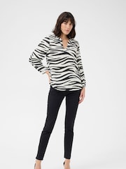 Kaffe KAjanne V-Notch Neck 3/4 Sleeve Blouse - Image 2 of 5