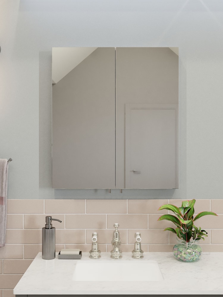 CROYDEX White Dawley Double Bathroom Cabinet - Image 1 of 4
