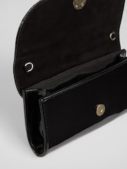 LK Bennett Florence Patent Curve Flap Clutch Bag - Bild 3 von 3