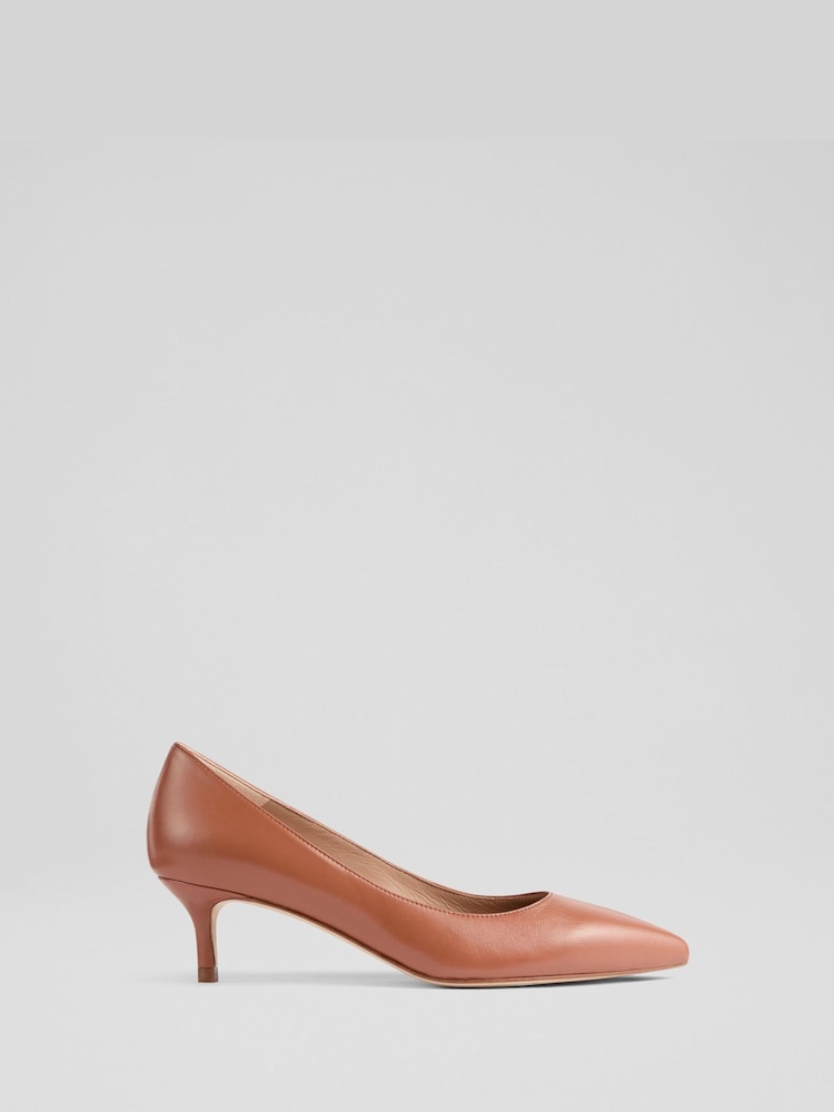 LK Bennett Audrey Nappa Leather čevelj ali škorenj z visoko, ozko peto, ukrivljeno pod čevelj Courts - Slika 1 iz 3 LK Bennett Audrey Nappa Leather čevelj ali škorenj z visoko, ozko peto, ukrivljeno pod čevelj Courts - Slika 1 iz 3