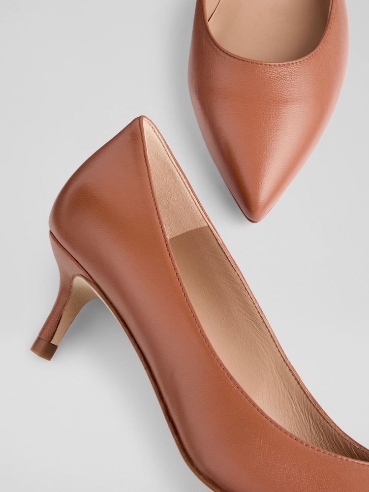 LK Bennett Audrey Nappa Leather čevelj ali škorenj z visoko, ozko peto, ukrivljeno pod čevelj Courts - Slika 3 iz 3 LK Bennett Audrey Nappa Leather čevelj ali škorenj z visoko, ozko peto, ukrivljeno pod čevelj Courts - Slika 3 iz 3