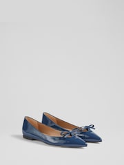 LK Bennett Lynne Patent Mini Bow Flats - Imagem 2 de 4