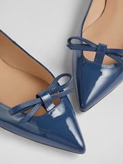 LK Bennett Lynne Patent Mini Bow Flats - Imagem 4 de 4