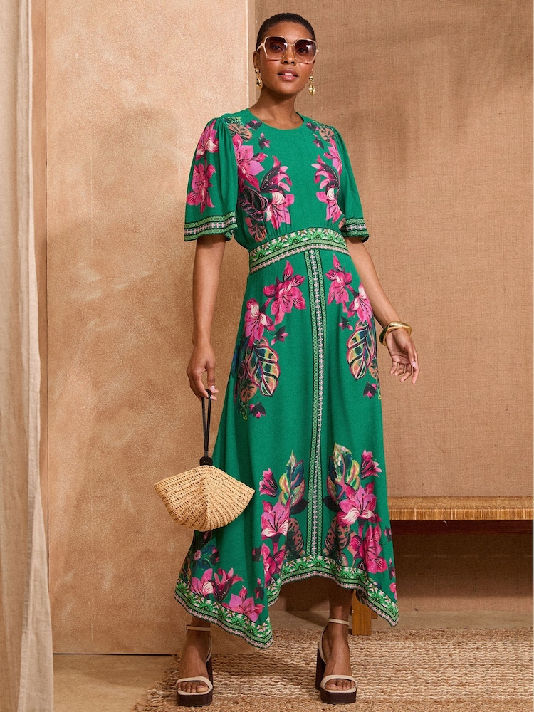 Love & Roses Green Floral Printed Crew Neck Midi Dress - Image 4 of 4