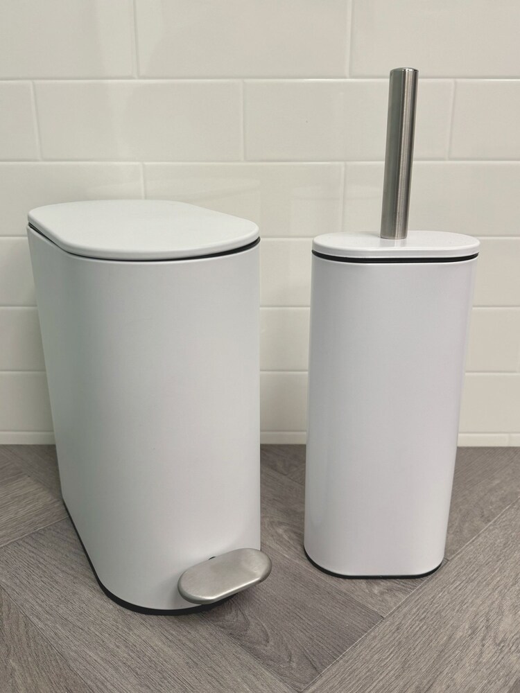 Showerdrape White Fortuna 5L Soft Close Bathroom Pedal Bin and Toile Set - Image 1 of 6