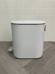 Showerdrape White Fortuna 5L Soft Close Bathroom Pedal Bin and Toile Set - Image 5 of 6