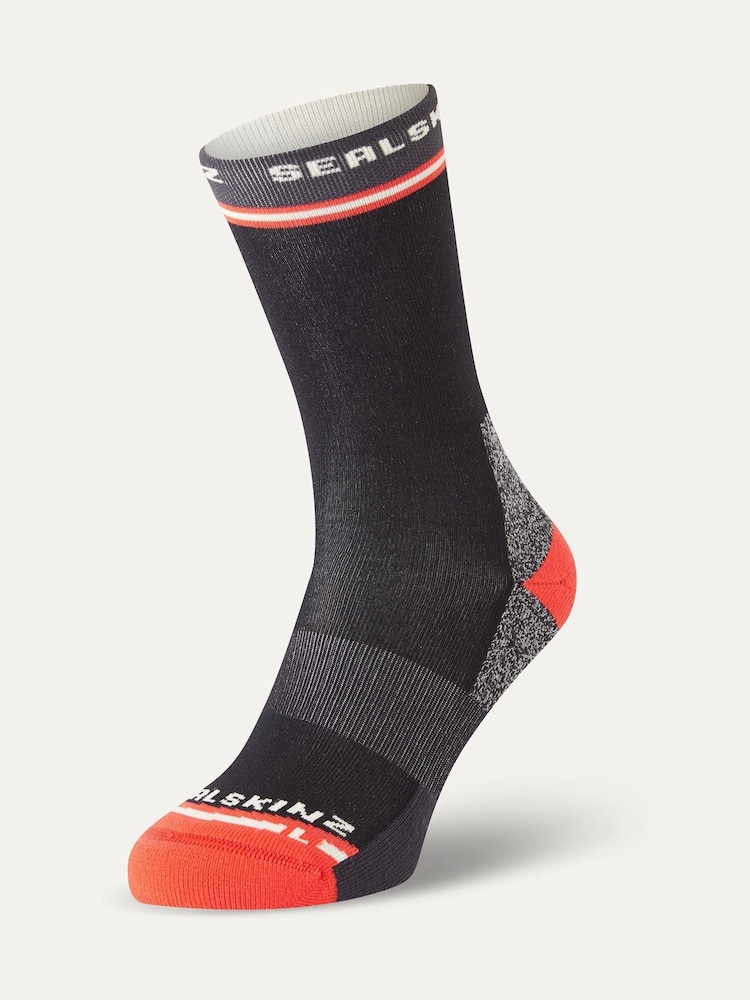 Sealskinz Blofield Anti Blister Mid Length Running Socks - Image 1 of 2