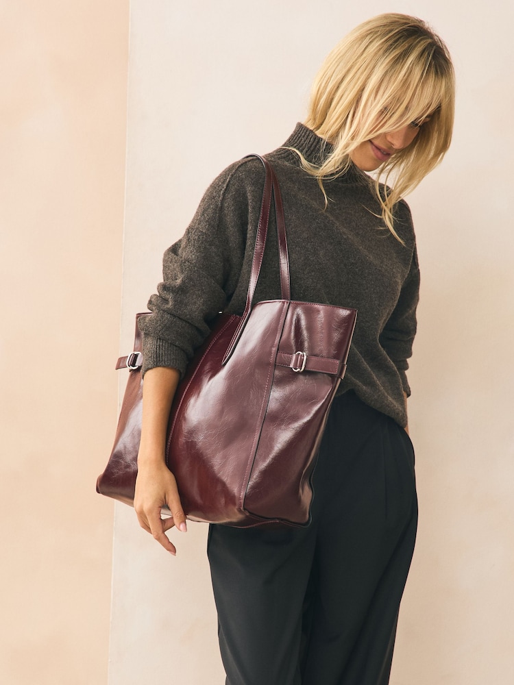 Berry Red Large Shoulder Bag - Image 2 of 6 Berry Red Large Shoulder Bag - Image 2 of 6