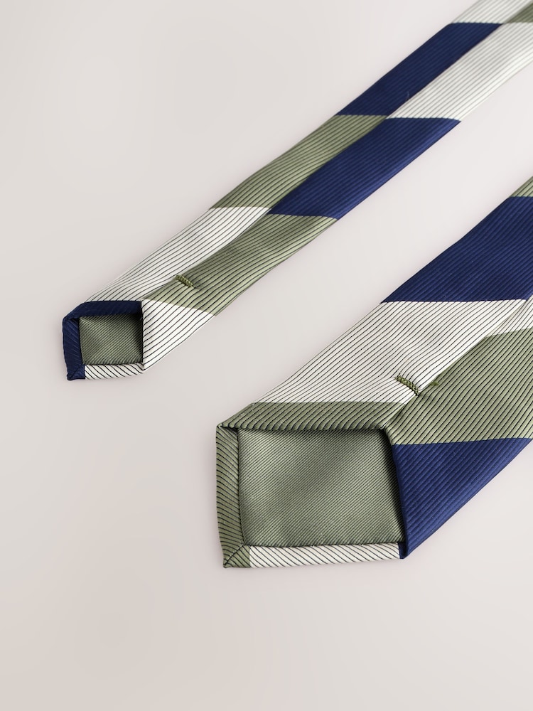 Light Green Pattern Tie - Image 3 of 3 Light Green Pattern Tie - Image 3 of 3