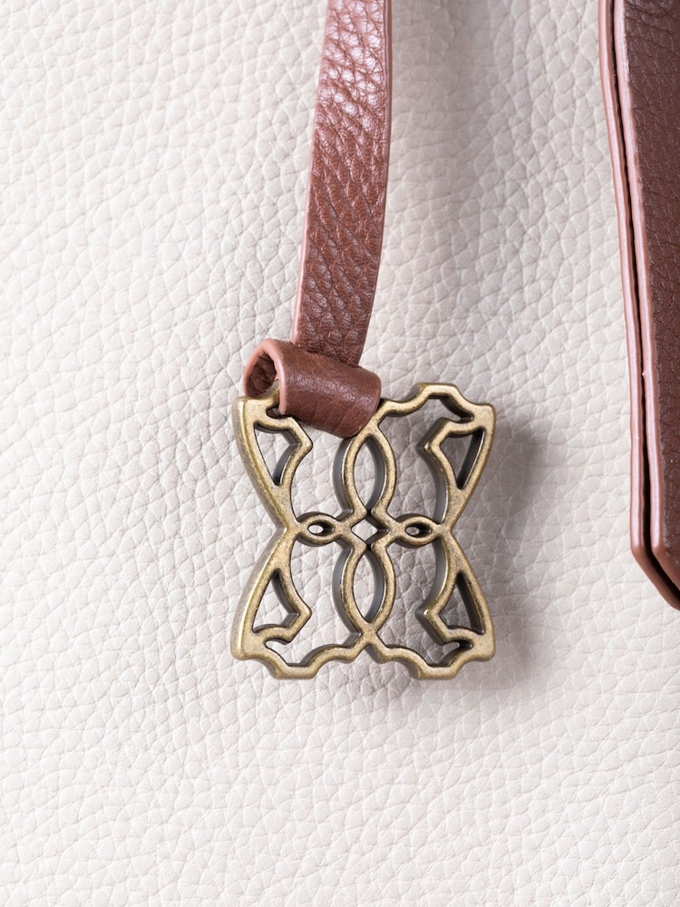 Lakeland Leather Cream Beetham Tote Bag - Image 6 of 6