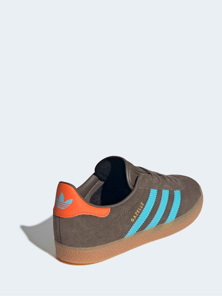 adidas Originals Brown Gazelle Lace Junior Trainers - Image 2 of 9 adidas Originals Brown Gazelle Lace Junior Trainers - Image 2 of 9