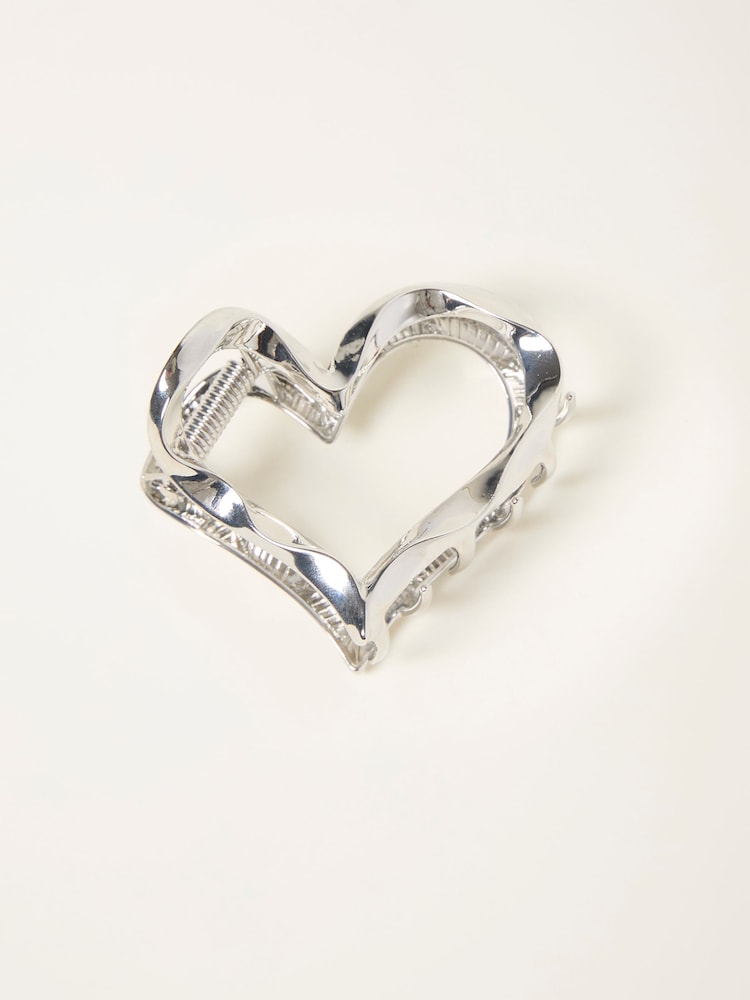 FatFace Silver Tone Metal Heart Claw Clip - Image 1 of 2 FatFace Silver Tone Metal Heart Claw Clip - Image 1 of 2