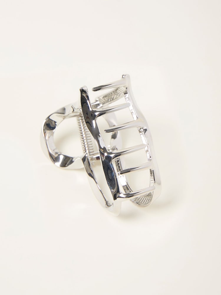 FatFace Silver Tone Metal Heart Claw Clip - Image 2 of 2 FatFace Silver Tone Metal Heart Claw Clip - Image 2 of 2