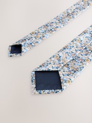 White Tie and Pocket Square Set - Image 3 of 4