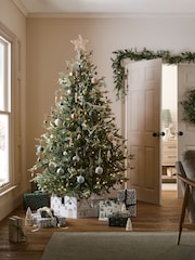 Green 10 Pack Scandi Paper Baubles - Image 3 of 3