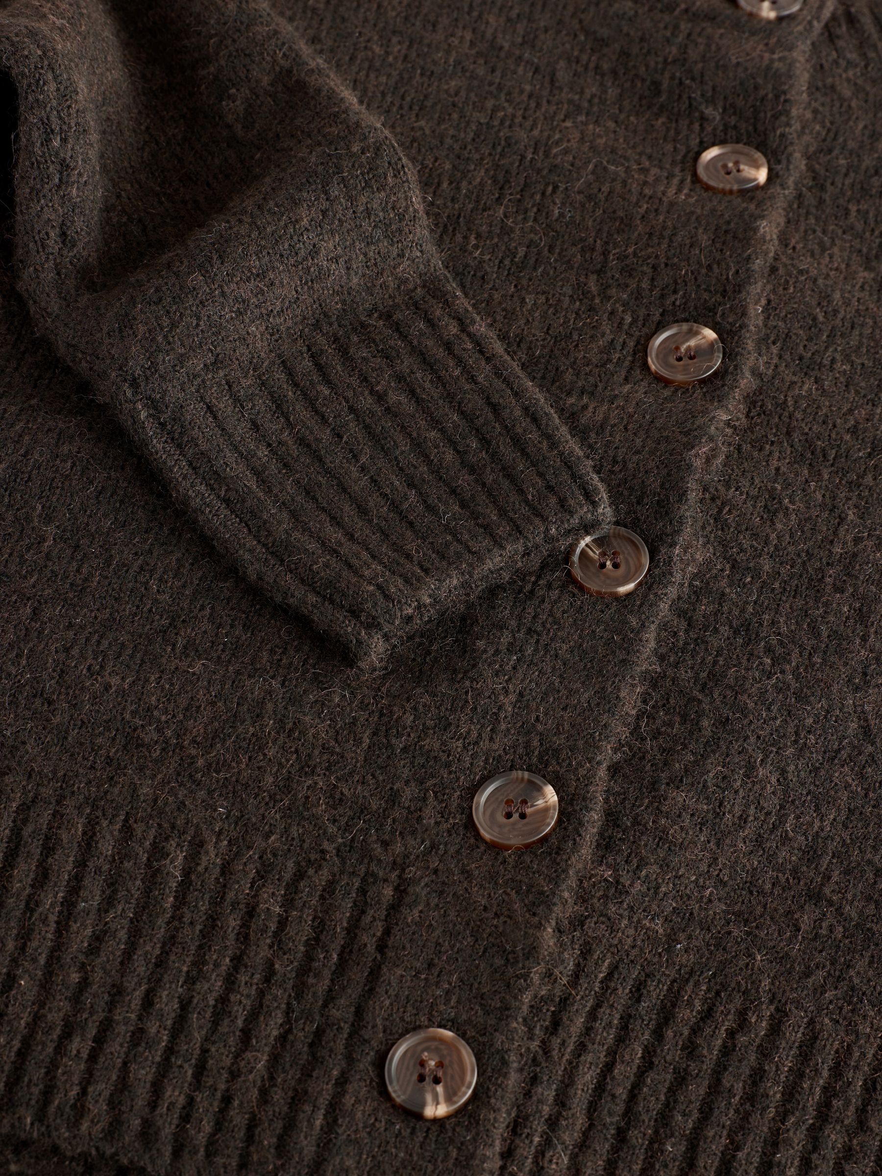 G545/Q-pot. ニットカーディガン チョコレート柄 ブラウン 秋冬 メルトチョコレート クルーネックニット(ミルク) | Q-pot. ONLINE SHOP