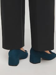 JD Williams Extra Wide Fit Bajo Block Heels Classic Ballerina Court Shoes - Imagen 2 de 4