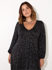 Live Unlimited Grey Curve Petite Snake Print Shift Dress - Image 3 of 4