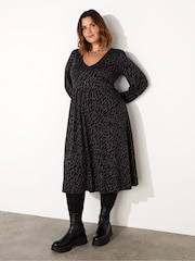 Live Unlimited Grey Petite Curve Petite Snake Print Shift Dress - Image 1 of 4