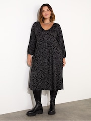 Live Unlimited Grey Petite Curve Petite Snake Print Shift Dress - Image 2 of 4