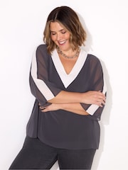 Grau - Live Unlimited V-Neck Colourblock Overlay Top - Bild 1 von 4