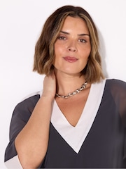 Grau - Live Unlimited V-Neck Colourblock Overlay Top - Bild 3 von 4