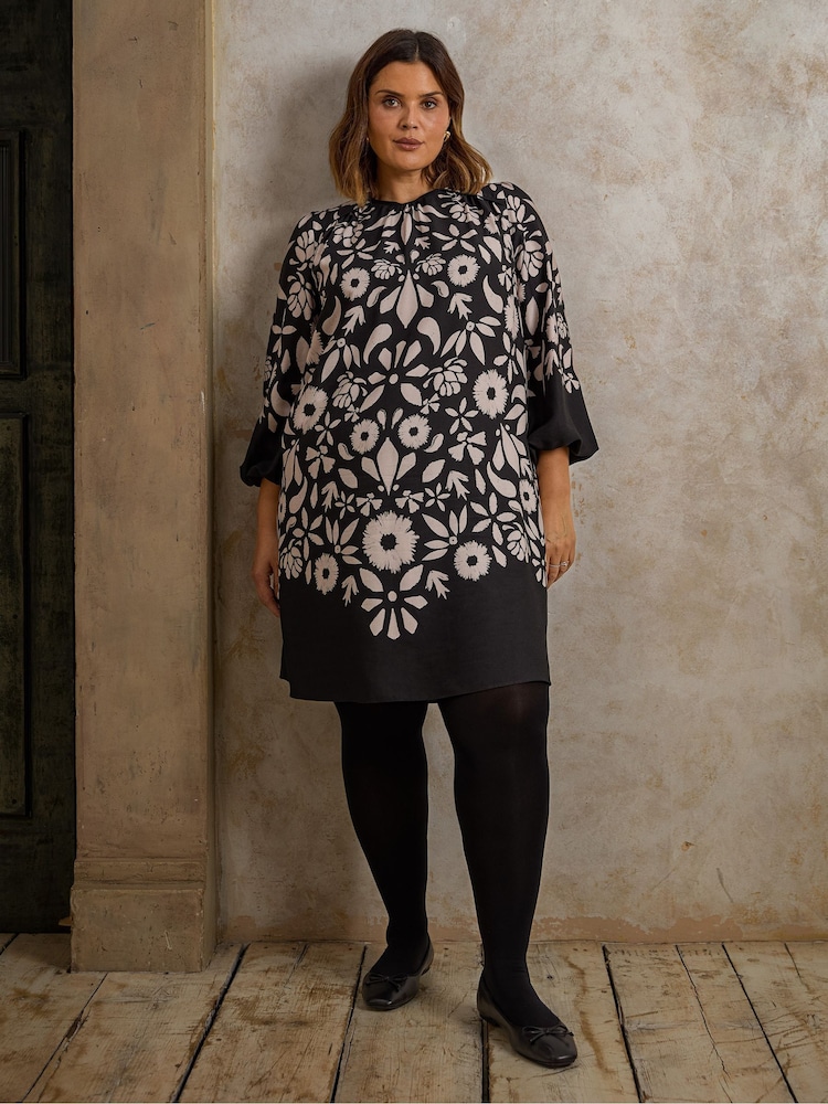 Live Unlimited Black Curve Graphic Floral Placement Dress - Image 5 of 6
