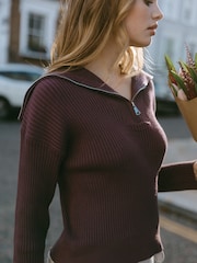 بني - Chelsea Peers Ribbed Knit Quarter Zip Funnel Sweatshirt - صورة 4 من 5