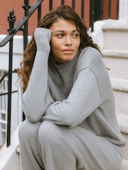 Chelsea Peers Grey Cashmere Blend Knitted Sweatshirt - Image 4 of 5