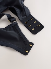 Black DD-H Side Support Wired Full Cup Bra - Image 9 of 9