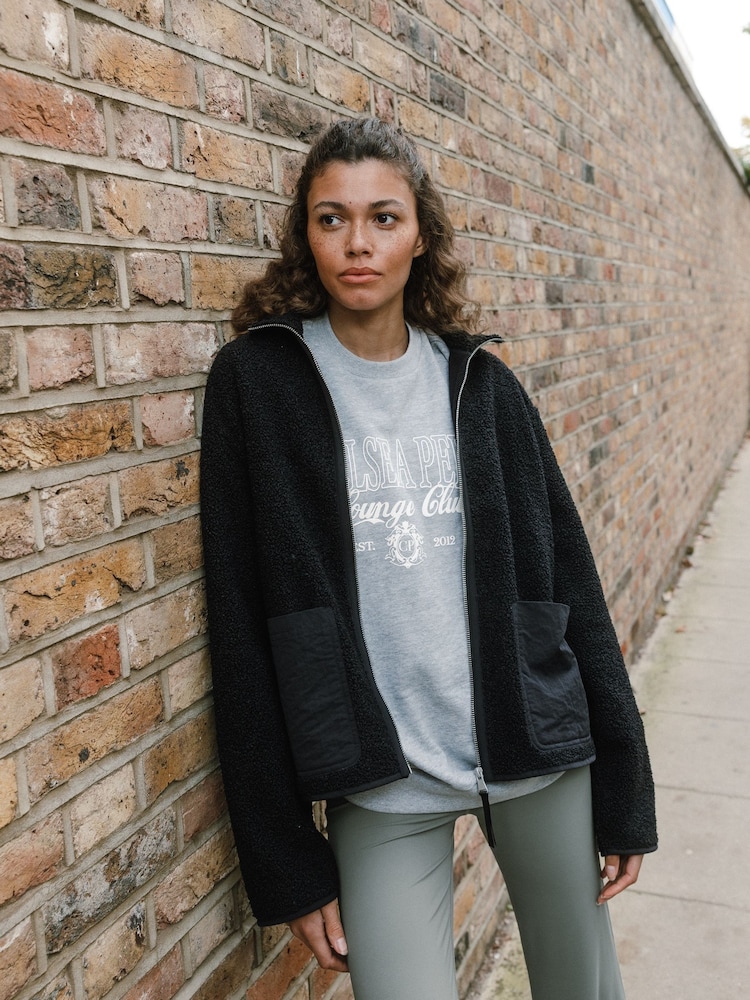 Chelsea Peers Sherpa-Fleecejacke mit Reißverschluss - Bild 1 von 5 Chelsea Peers Sherpa-Fleecejacke mit Reißverschluss - Bild 1 von 5