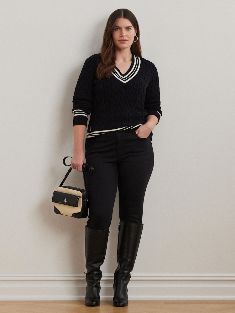 Lauren Ralph Lauren Curve Meren V-Neck Cricket Logo Cable Knit 100% Cotton Jumper - Image 2 of 7