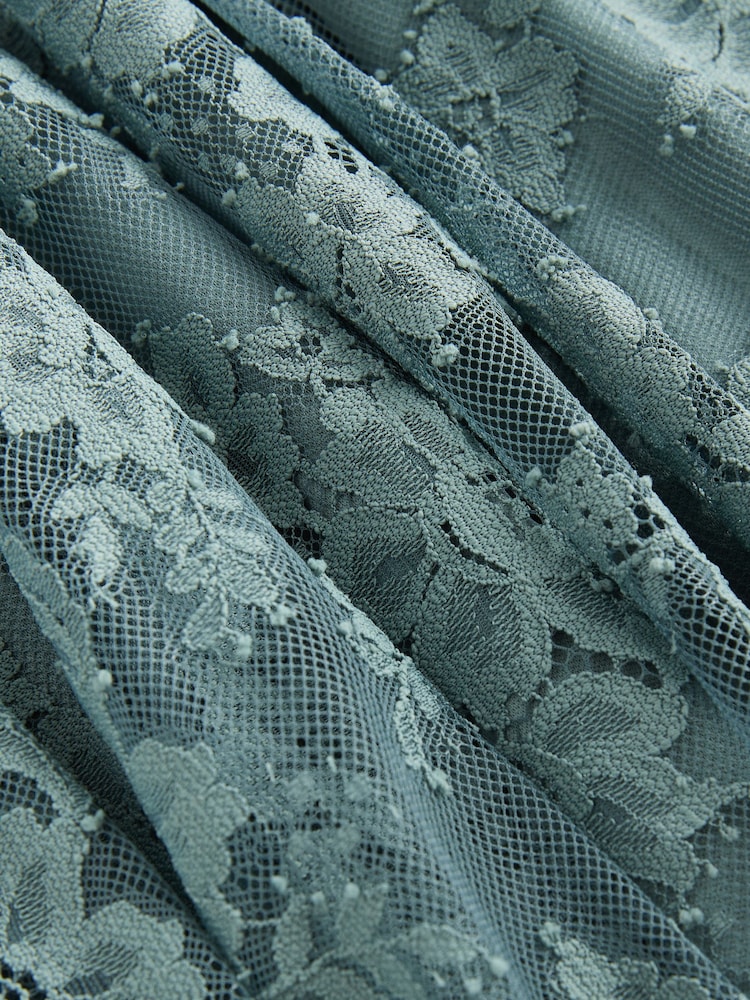 Azul empoeirado - Maxi dress drapeado com detalhes em renda para ocasiões especiais - Imagem 8 de 8