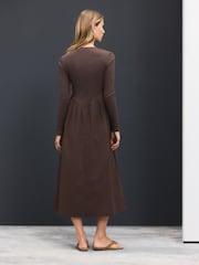 Chocolate marrom - Vestido Midi com cintura elástica e tecido misto de jersey - Imagem 3 de 5