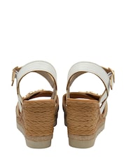 Sandalias de cuña altas de Lotus - Imagen 3 de 4