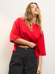 Vermelho cereja - Camiseta Crew Neck com comprimento até o cotovelo e comprimento boxy relaxada - Imagem 1 de 9