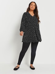 Yours Curve Black Pleated Front Swing Top - Image 2 of 5