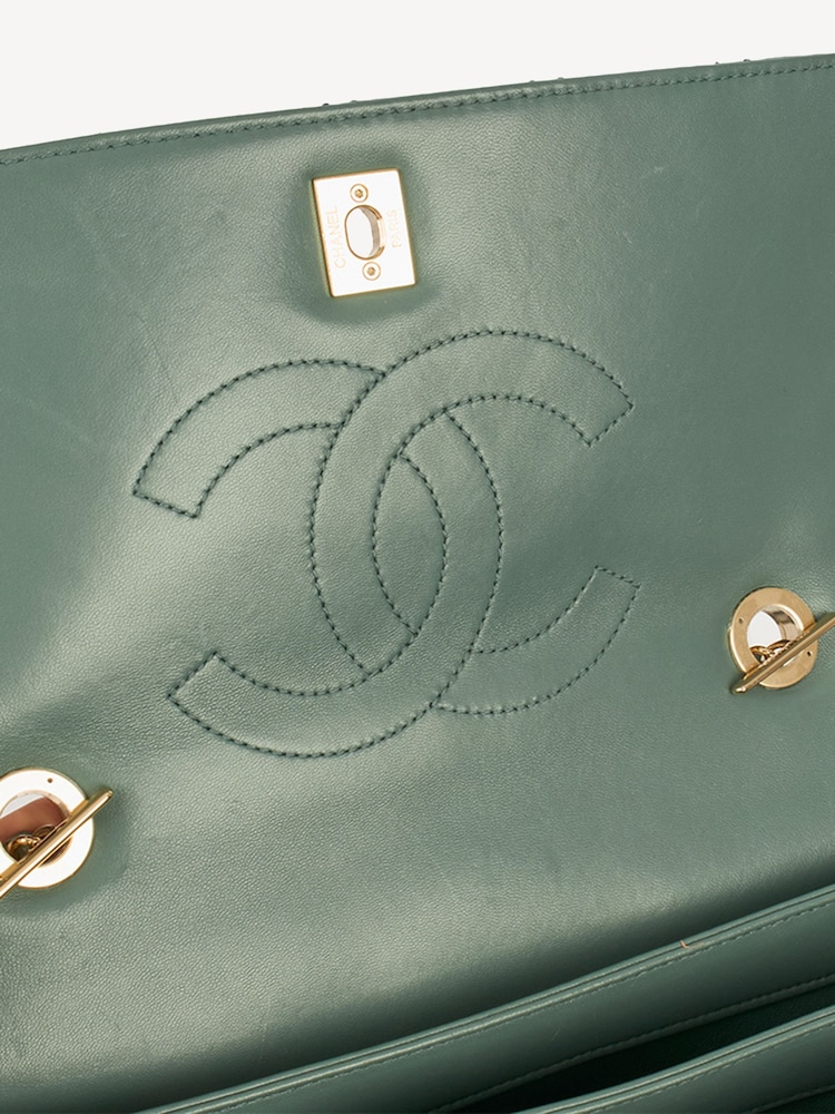 CHANEL Green Trendy CC Lambskin Leather Handbag - Image 10 of 10