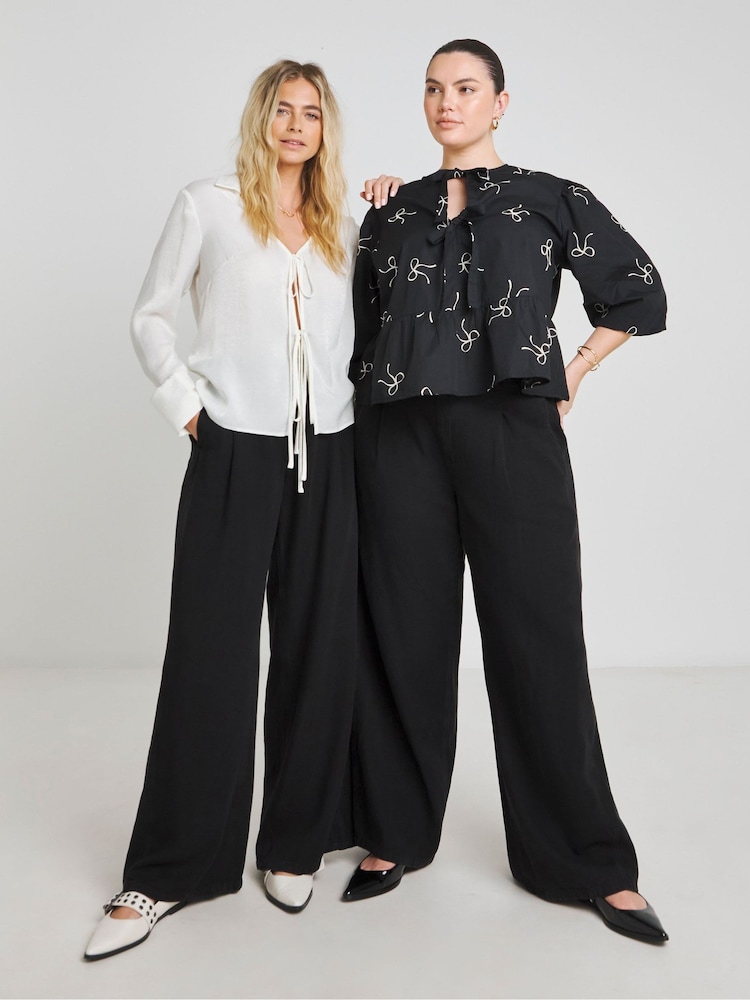 Simply Be Black Draped Wide Leg Jeans With Tencel TM Lyocell - Image 5 of 5