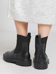 Botines Chelsea clásicos de ajuste ancho de Simply Be - Imagen 2 de 4