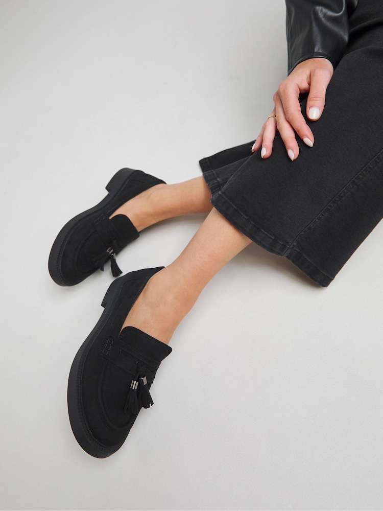 Simply Be Black Tassle Chunky Loafers In Extra Wide Fit - Image 4 of 4