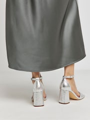 Simply Be Silver Barely There Block heel Sandals In Extra Wide Fit - Image 2 of 4