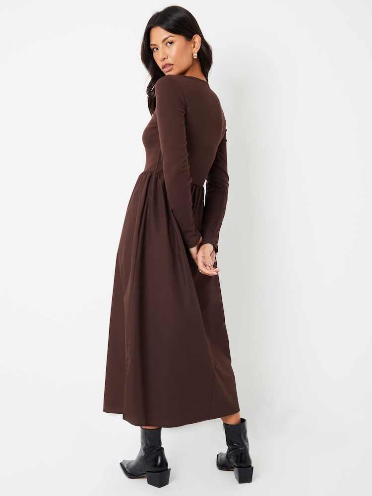 Schokoladenbraun - Threadbare Ribbed Jersey 2-in-1 Midi Dress with Poplin Skirt - Bild 2 von 4 Schokoladenbraun - Threadbare Ribbed Jersey 2-in-1 Midi Dress with Poplin Skirt - Bild 2 von 4