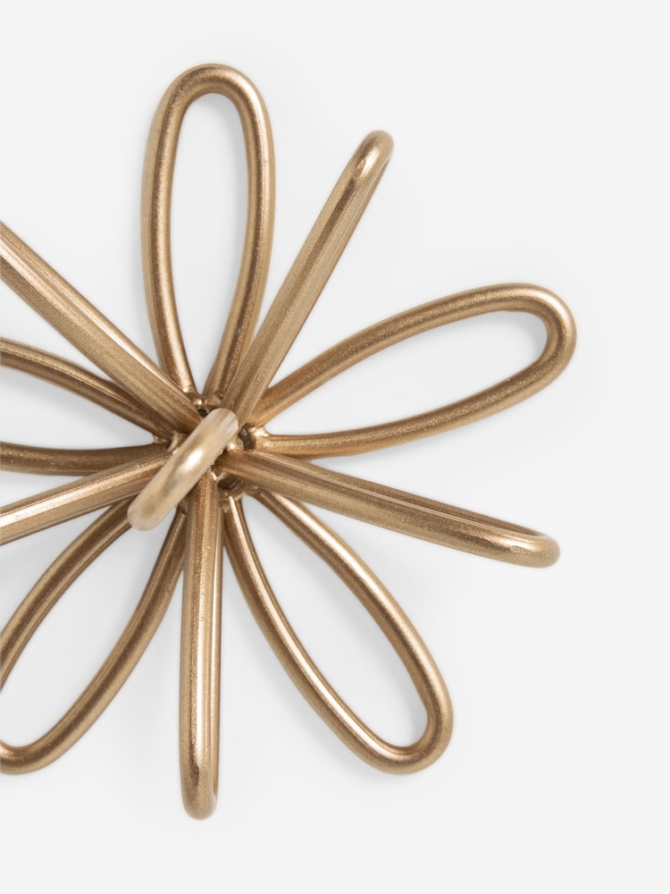 Set of 3 Gold Metal Flower Wall Plaques - Image 6 of 6