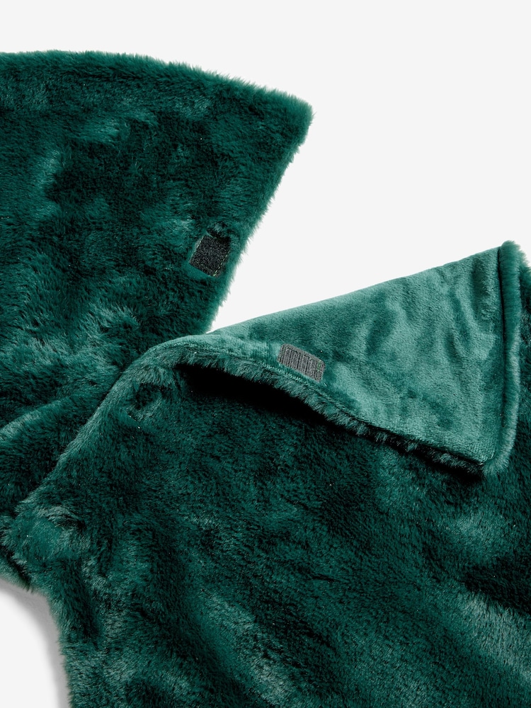 Green Faux Fur Christmas Tree Skirt - Image 4 of 4 Green Faux Fur Christmas Tree Skirt - Image 4 of 4
