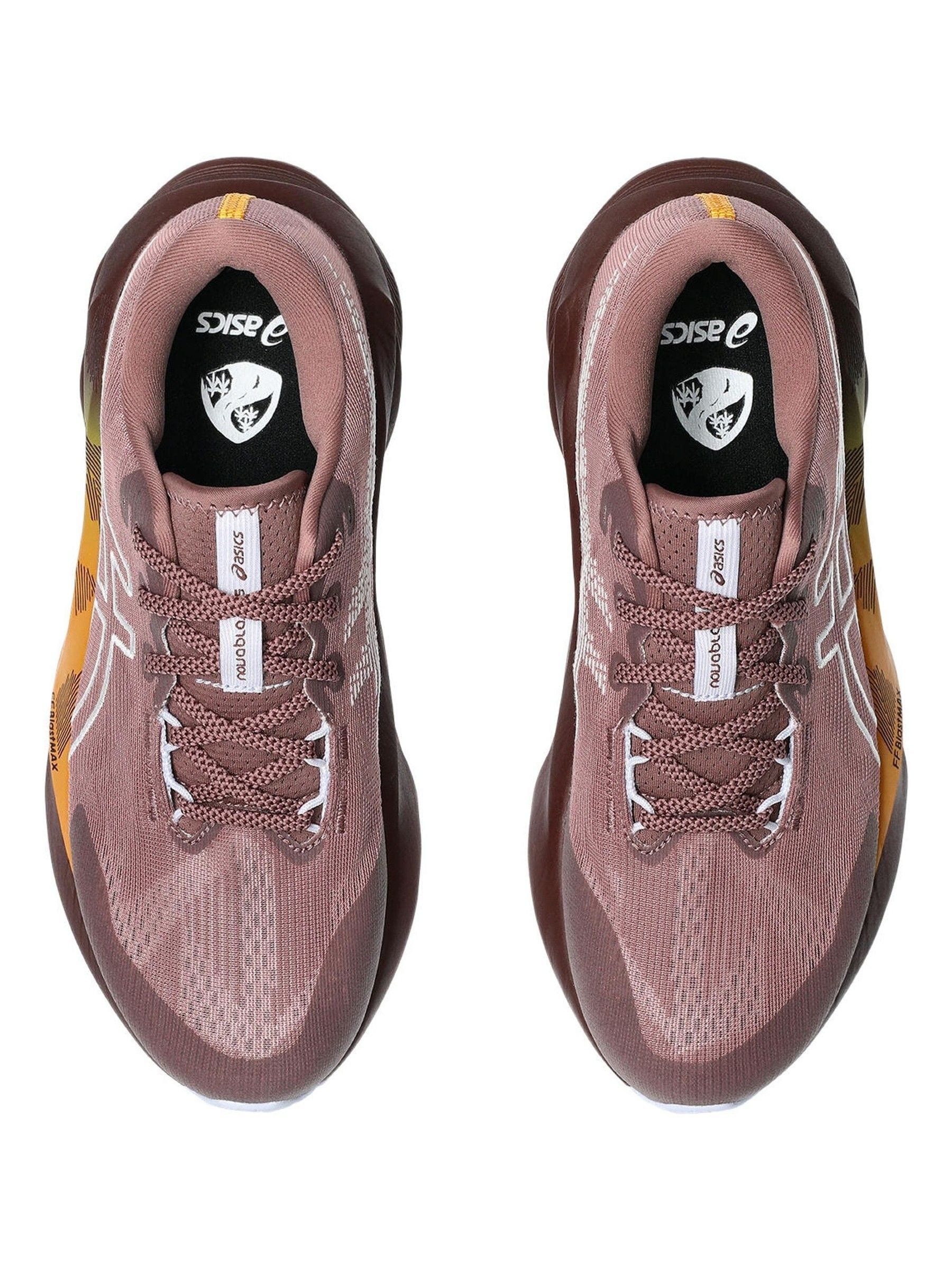 Next：日本 バーガンディレッド - ASICS Novablast 5 ランニング