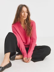 JD Williams Pink V-Neck Curved Hem Jumper - Image 1 of 4